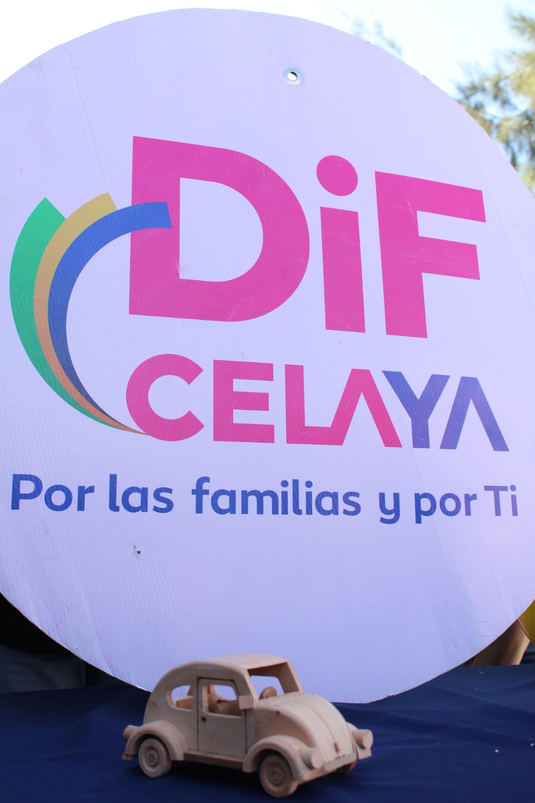 LLEVA DIF CELAYA MÁS DE 400 JUGUETES A NIÑAS Y NIÑOS DE 3 COMUNIDADES