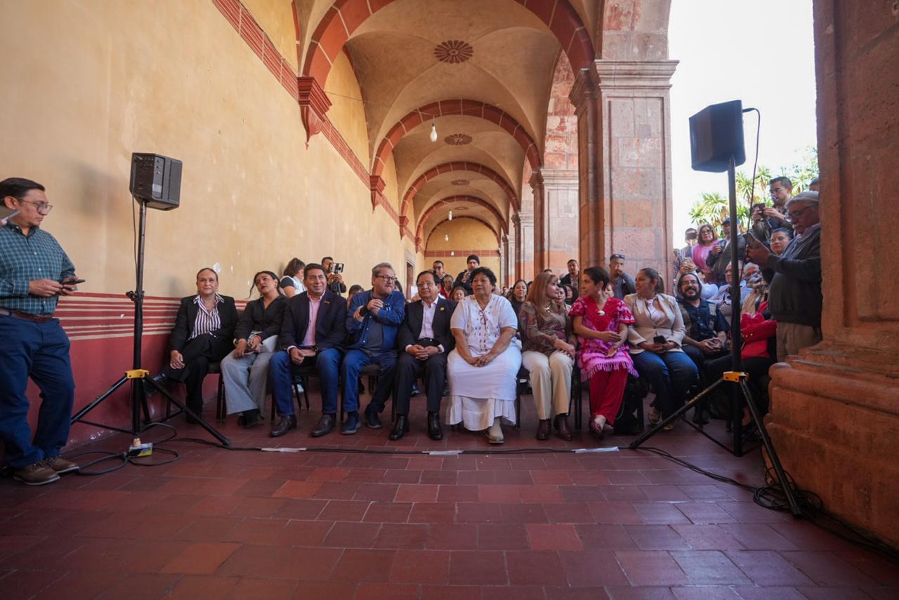 INAUGURAN LIBRERÍA DEL FONDO DE CULTURA ECONÓMICA “JORGE IBARGÜENGOITIA”