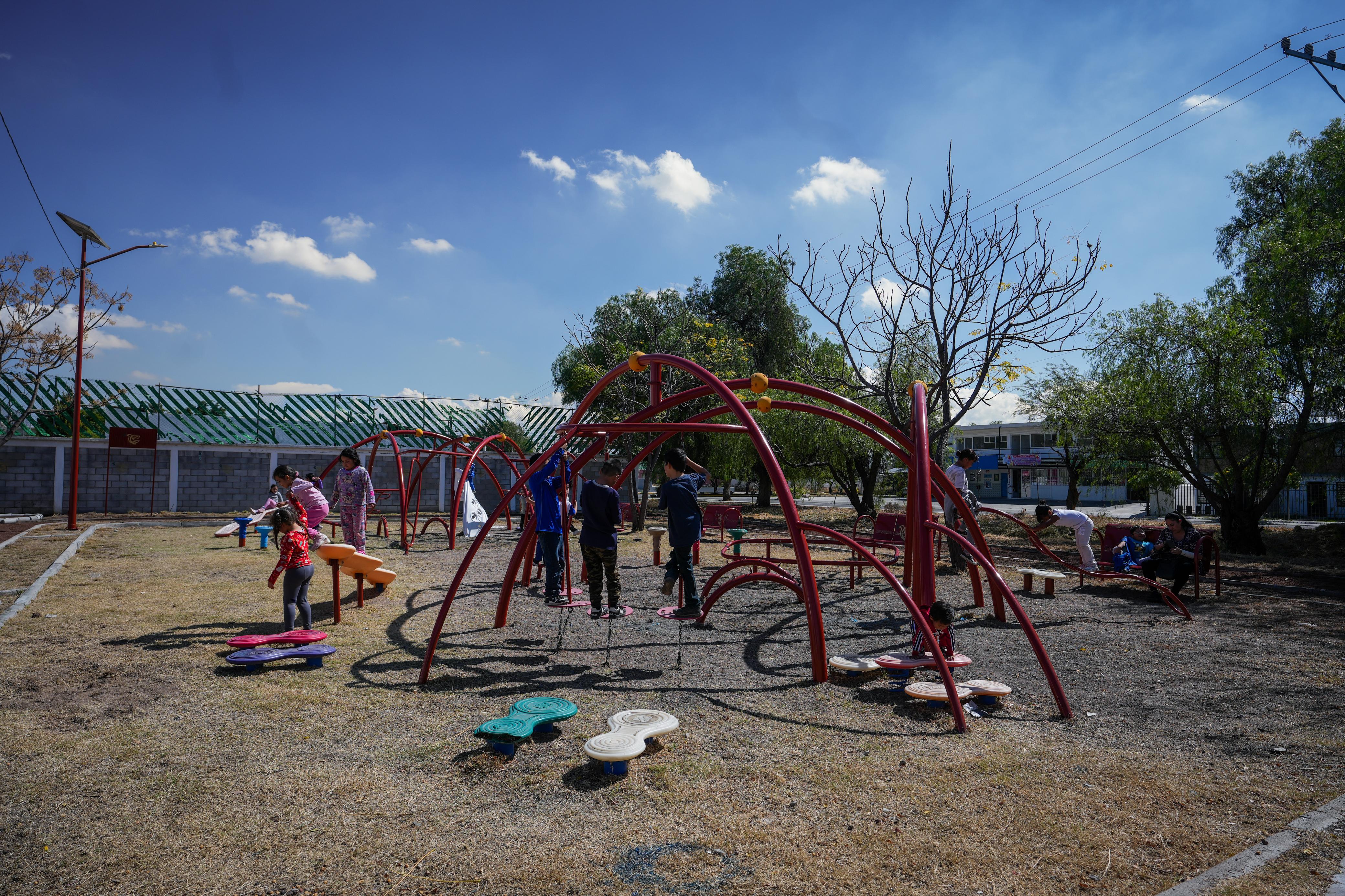 RESCATAN Y ENTREGAN ESPACIO PÚBLICO EN LA COLONIA VILLAS DEL BAJÍO